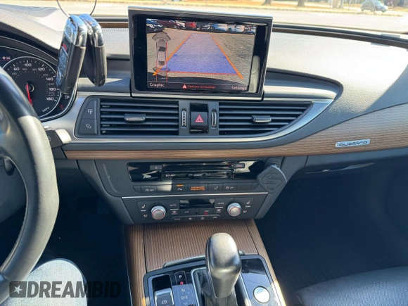 2016 Audi A7 Prestige z VIN WAU2GAFC9GN009768, wystawiony jako Copart lot #52887575 z przebiegiem 118 557 mil mil oraz Czysty tytuł • Clean title. Historia ofert i sprzedaży dostępna na DreamBid. Obrazek 10.