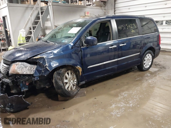 2016 Chrysler Town & Country Touring with VIN 2C4RC1BG8GR194307, listed as a IAAI auction lot 41515423 with 84,930 mi miles. Bid and sale history available at carsss.com. Image 17.