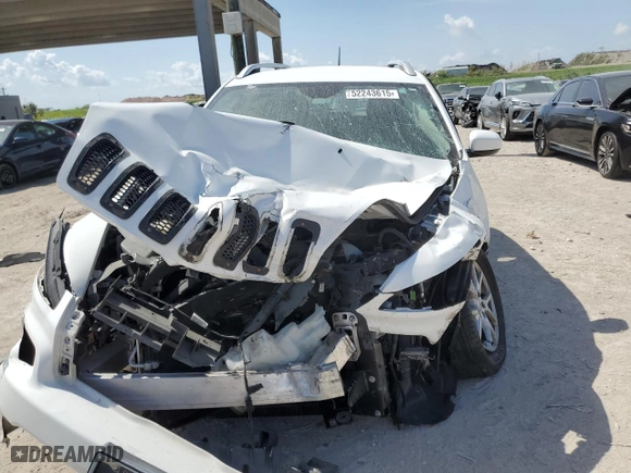 2017 Jeep Cherokee Latitude with VIN 1C4PJLCB4HW518261, listed as a Copart auction lot 52243615 with 101,756 mi miles and Non Repairable. Bid and sale history available at carsss.com. Image 5.
