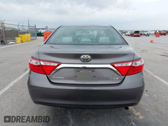 2015 Toyota Camry XLE with VIN 4T4BF1FK5FR483736, listed as a IAAI auction lot 41933106 with 104,468 mi miles. Bid and sale history available at carsss.com. Image 16.