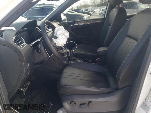 2022 Volkswagen Tiguan SE R-Line Black z VIN 3VV8B7AX7NM025503, wystawiony jako Copart lot #88297105 z przebiegiem 37 580 mil mil oraz Szkoda całkowita • Salvage title. Historia ofert i sprzedaży dostępna na DreamBid. Obrazek 7.