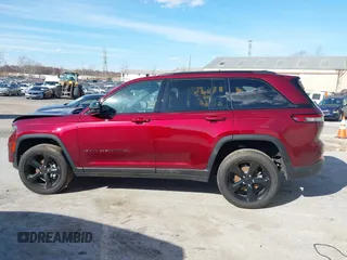 2025 Jeep Grand Cherokee Laredo with VIN 1C4RJHAG9SC287175, listed as a IAAI auction lot 41856266 with 2,495 mi miles and . Bid and sale history available at DreamBid. Image 15.
