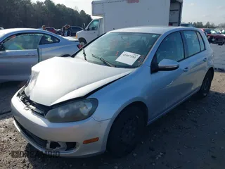 2011 Volkswagen Golf z VIN WVWDA7AJ7BW240211, wystawiony jako IAAI lot #41807381 z przebiegiem 220 246 mil mil oraz . Historia ofert i sprzedaży dostępna na DreamBid. Obrazek 2.