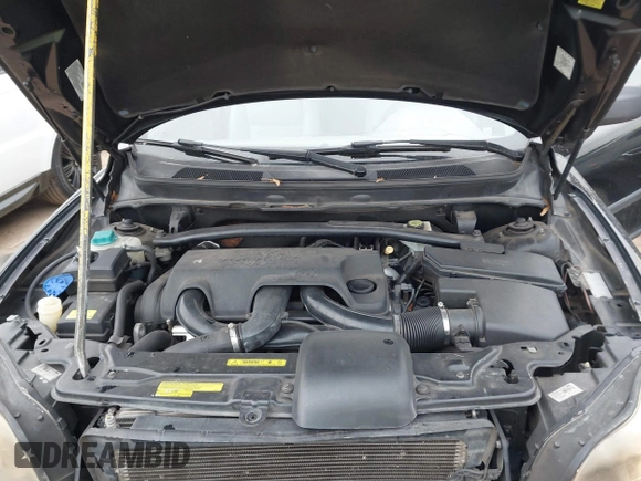 2005 Volvo XC90 with VIN YV1CZ911651158000, listed as a IAAI auction lot 41533126 with 158,926 mi miles and . Bid and sale history available at DreamBid. Image 10.