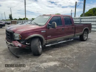 2005 Ford F-250 XL z VIN 1FTSW20P35EA62759, wystawiony jako Copart lot #65877495 z przebiegiem 245 926 mil mil oraz Szkoda całkowita • Salvage title. Historia ofert i sprzedaży dostępna na DreamBid. Obrazek 1.