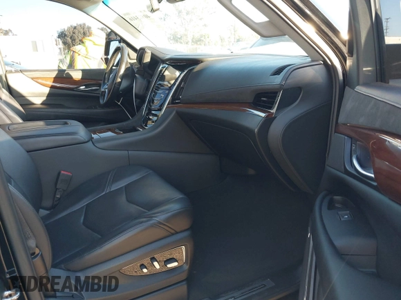 2020 Cadillac Escalade ESV Luxury z VIN 1GYS4HKJ3LR181834, wystawiony jako IAAI lot #40813416 z przebiegiem 65 857 mil mil oraz . Historia ofert i sprzedaży dostępna na DreamBid. Obrazek 5.