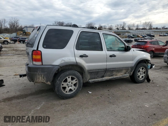 2004 Ford Escape XLT with VIN 1FMYU03134KA19384, listed as a Copart auction lot 46597125 with 173,947 mi miles and Salvage Title. Bid and sale history available at carsss.com. Image 3.