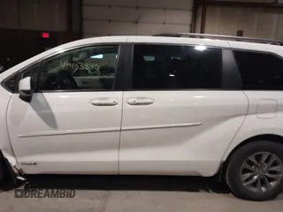 2021 Toyota Sienna LE z VIN 5TDKSKFCXMS029864, wystawiony jako IAAI lot #41403840 z przebiegiem 122 151 mil mil oraz . Historia ofert i sprzedaży dostępna na DreamBid. Obrazek 15.