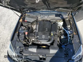 2014 Mercedes-Benz SLK 250 z VIN WDDPK4HA1EF083011, wystawiony jako Copart lot #43931645 z przebiegiem 102 146 mil mil oraz Szkoda całkowita • Salvage title. Historia ofert i sprzedaży dostępna na DreamBid. Obrazek 11.