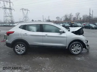 2017 Nissan Rogue Sport SV with VIN JN1BJ1CRXHW131728, listed as a IAAI auction lot 41504583 with 17,859 mi miles. Bid and sale history available at carsss.com. Image 13.