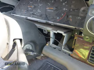 1997 Nissan Altima XE z VIN 1N4BU31D1VC199720, wystawiony jako IAAI lot #42061192 z przebiegiem 312 370 mil mil oraz . Historia ofert i sprzedaży dostępna na DreamBid. Obrazek 11.