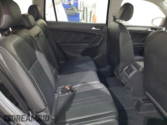 2022 Volkswagen Tiguan SE z VIN 3VV2B7AX0NM148761, wystawiony jako Copart lot #60618595 z przebiegiem 68 437 mil mil oraz Szkoda całkowita • Salvage title. Historia ofert i sprzedaży dostępna na DreamBid. Obrazek 11.