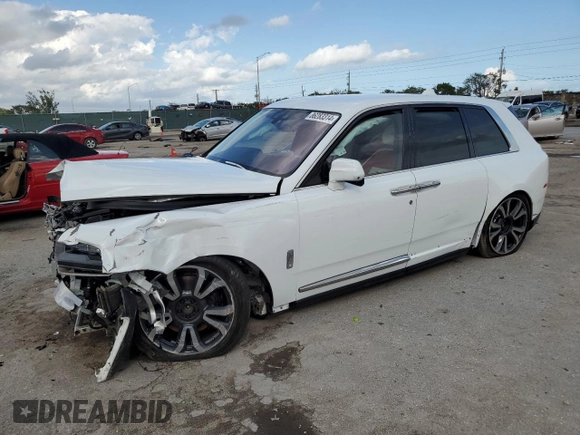 2022 Rolls-Royce Cullinan z VIN SLATV4C09NU210833, wystawiony jako Copart lot #86283314 z przebiegiem 6 301 mil mil oraz Nie do naprawy • Non repairable. Historia ofert i sprzedaży dostępna na DreamBid. Obrazek 1.