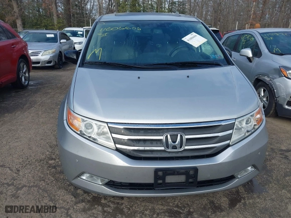 2013 Honda Odyssey Touring with VIN 5FNRL5H97DB021403, listed as a IAAI auction lot 41606606 with 223,547 mi miles. Bid and sale history available at carsss.com. Image 12.