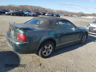 2001 Ford Mustang Deluxe with VIN 1FAFP44411F115429, listed as a Copart auction lot 81076114 with 139,582 mi miles and Non Repairable. Bid and sale history available at carsss.com. Image 3.