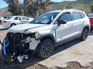 2023 Volkswagen Taos S с VIN 3VVCX7B23PM321393, выставлен на аукционе IAAI как лот 41835153 с пробегом 31 587 миль миль и . История ставок и продаж доступна на DreamBid. Изображение 16.