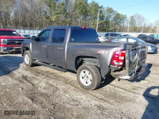 2010 Chevrolet Silverado 1500 LT with VIN 3GCRKSEA6AG173307, listed as a IAAI auction lot 41389967 with 192,155 mi miles. Bid and sale history available at carsss.com. Image 3.