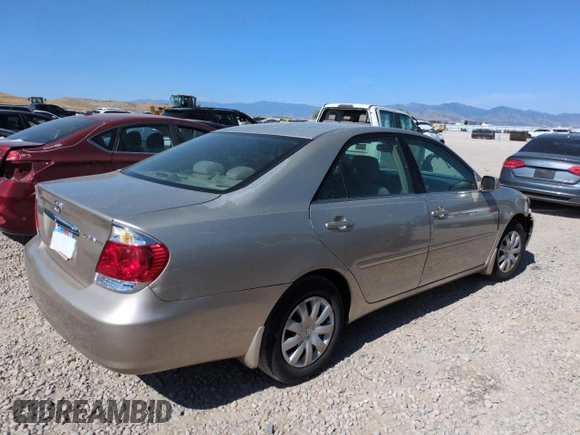 2005 Toyota Camry STD z VIN 4T1BE32K45U096575, wystawiony jako Copart lot #59634625 z przebiegiem 195 358 mil mil oraz Szkoda całkowita • Salvage title. Historia ofert i sprzedaży dostępna na DreamBid. Obrazek 3.