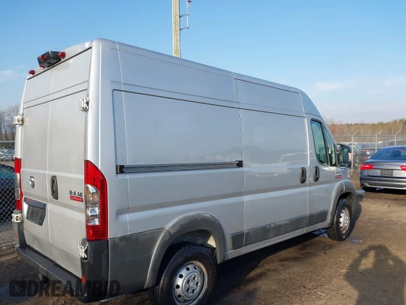 2015 Ram ProMaster Cargo with VIN 3C6TRVBG9FE516729, listed as a IAAI auction lot 41825653 with 141,706 mi miles. Bid and sale history available at carsss.com. Image 4.