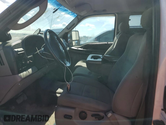 2006 Ford F-350 XL with VIN 1FTWX31P86ED89128, listed as a Copart auction lot 63640145 with 374,321 mi miles and Clean title. Bid and sale history available at DreamBid. Image 7.