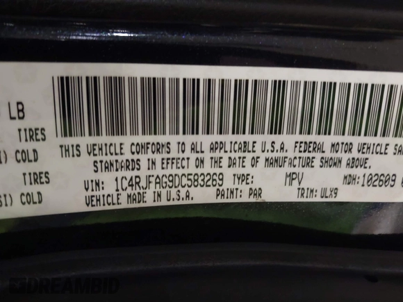 2013 Jeep Grand Cherokee Laredo with VIN 1C4RJFAG9DC583269, listed as a IAAI auction lot 41241085 with 147,995 mi miles. Bid and sale history available at carsss.com. Image 9.