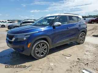 2021 Kia Seltos S with VIN KNDEU2AA0M7058653, listed as a Copart auction lot 56530485 with 77,488 mi miles and Salvage title. Bid and sale history available at DreamBid. Image 1.