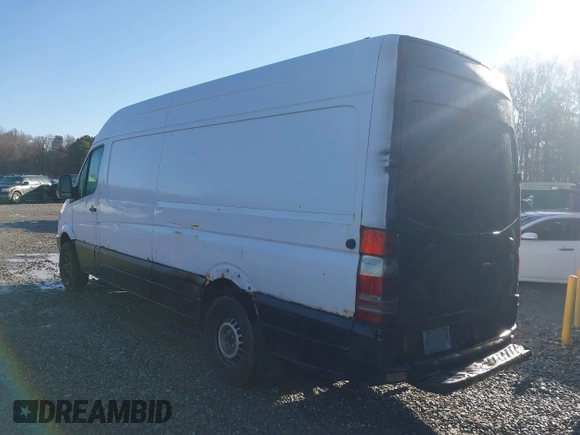2007 Freightliner Sprinter with VIN WDYPE845875167020, listed as a IAAI auction lot 41767586 with 90,600 mi miles and . Bid and sale history available at DreamBid. Image 3.