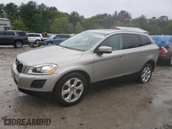 2013 Volvo XC60 3.2L z VIN YV4940DZ3D2451757, wystawiony jako Copart lot #58147575 z przebiegiem 86 021 mil mil oraz Czysty tytuł • Clean title. Historia ofert i sprzedaży dostępna na DreamBid. Obrazek 1.