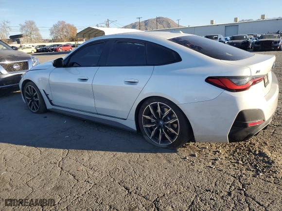 2022 BMW i4 eDrive40 with VIN WBY73AW0XNFN06571, listed as a Copart auction lot 38381984 with 24,184 mi miles. Bid and sale history available at carsss.com. Image 2.
