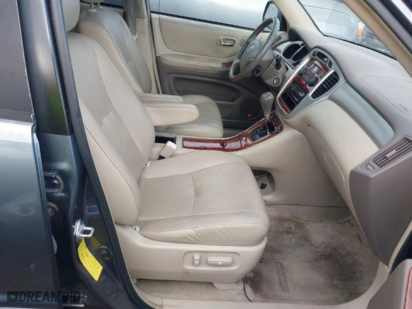2005 Toyota Highlander with VIN JTEDP21A750069349, listed as a IAAI auction lot 41934823 with 231,182 mi miles. Bid and sale history available at carsss.com. Image 5.
