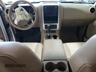 2010 Mercury Mountaineer Premier z VIN 4M2EN4JE1AUJ06924, wystawiony jako Copart lot #55436415 z przebiegiem Nie podano mil oraz Szkody całkowita. Historia ofert i sprzedaży dostępna na DreamBid. Obrazek 8.