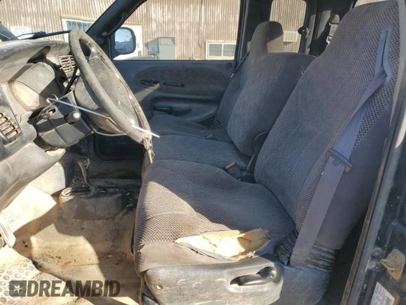 2000 Dodge 2500 z VIN 1B7KF2367YJ189044, wystawiony jako Copart lot #74920094 z przebiegiem 263 440 mil mil oraz Szkoda całkowita • Salvage title. Historia ofert i sprzedaży dostępna na DreamBid. Obrazek 7.