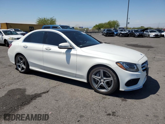 2016 Mercedes-Benz C 300 Luxury z VIN 55SWF4KB6GU138229, wystawiony jako Copart lot #55850125 z przebiegiem 122 107 mil mil oraz Szkoda całkowita • Salvage title. Historia ofert i sprzedaży dostępna na DreamBid. Obrazek 4.