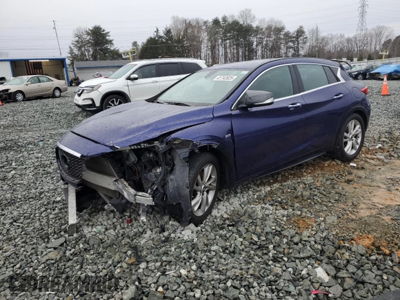 2018 Infiniti QX30 Luxury z VIN SJKCH5CP0JA054242, wystawiony jako Copart lot #41742025 z przebiegiem 73 054 mil mil oraz Szkoda całkowita • Salvage title. Historia ofert i sprzedaży dostępna na DreamBid. Obrazek 1.