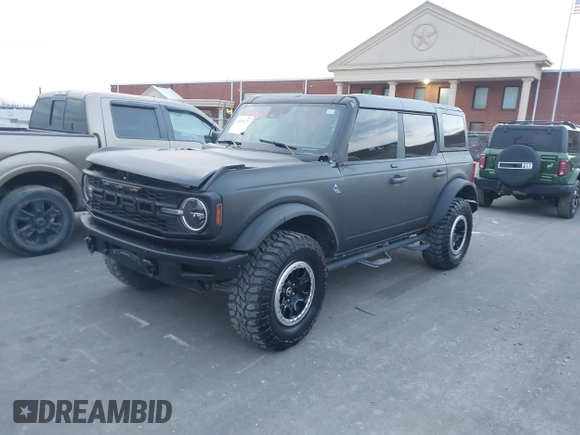 2021 Ford Bronco z VIN 1FMEE5DH0MLA77066, wystawiony jako IAAI lot #41889270 z przebiegiem 62 610 mil mil oraz . Historia ofert i sprzedaży dostępna na DreamBid. Obrazek 2.