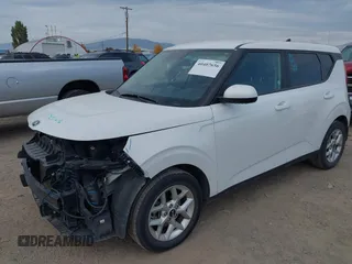 2020 Kia Soul LX with VIN KNDJ23AU0L7056999, listed as a IAAI auction lot 40407656 with 106,634 mi miles. Bid and sale history available at carsss.com. Image 18.