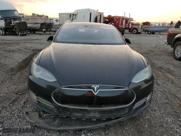 2016 Tesla Model S 90D with VIN 5YJSA1E42GF129442, listed as a Copart auction lot 41994765 with 0 mi miles and Salvage Title. Bid and sale history available at carsss.com. Image 5.