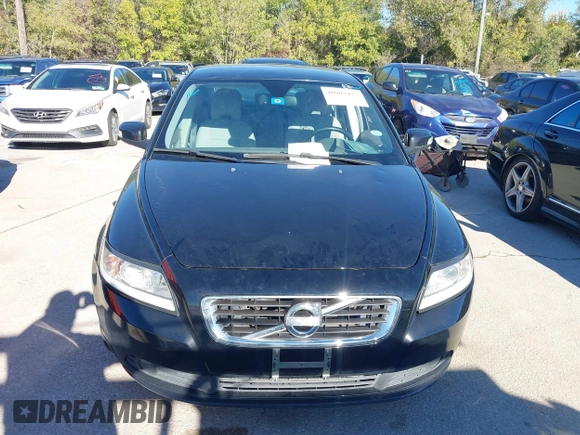 2011 Volvo S40 with VIN YV1672MS4B2530454, listed as a IAAI auction lot 40903475 with 64,491 mi miles. Bid and sale history available at carsss.com. Image 6.