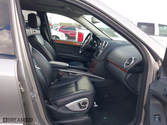 2007 Mercedes-Benz GL-Class with VIN 4JGBF71E17A132064, listed as a IAAI auction lot 41712672 with 129,744 mi miles. Bid and sale history available at carsss.com. Image 5.