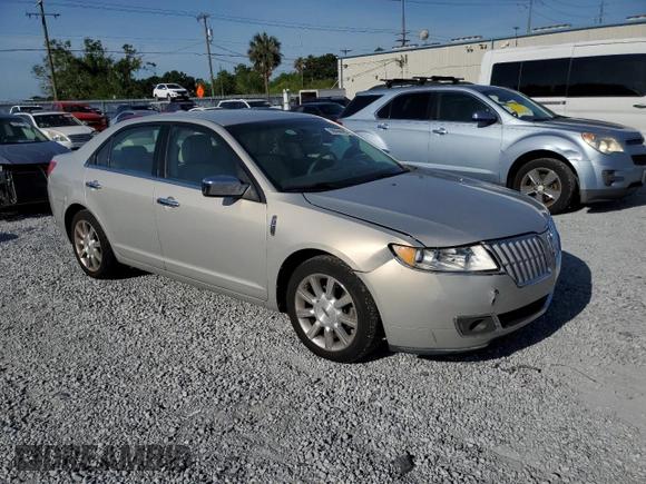 2010 Lincoln MKZ z VIN 3LNHL2GC8AR644901, wystawiony jako Copart lot #56098095 z przebiegiem 165 989 mil mil oraz Nie do naprawy • Non repairable. Historia ofert i sprzedaży dostępna na DreamBid. Obrazek 4.