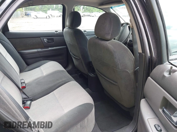 2002 Ford Taurus SES Standard with VIN 1FAFP55S92G250401, listed as a IAAI auction lot 42432014 with 231,695 mi miles and . Bid and sale history available at DreamBid. Image 8.