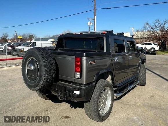 2008 Hummer H2 SUT with VIN 5GRGN22808H100335, listed as a Copart auction lot 41917985 with 192,160 mi miles and Clean Title. Bid and sale history available at carsss.com. Image 4.