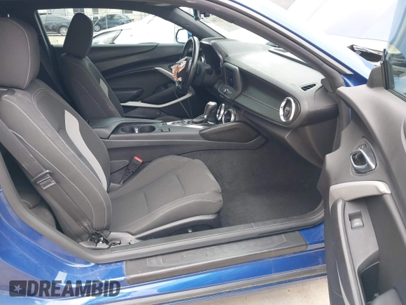 2020 Chevrolet Camaro 1LT с VIN 1G1FB1RS9L0113439, выставлен на аукционе IAAI как лот 41513360 с пробегом 53 270 миль миль и . История ставок и продаж доступна на DreamBid. Изображение 5.