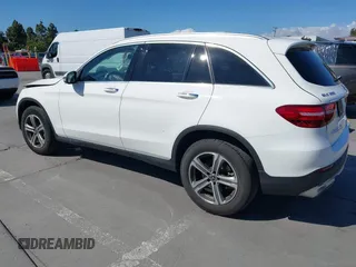 2019 Mercedes-Benz GLC 300 z VIN WDC0G4JB9K1000816, wystawiony jako IAAI lot #42257004 z przebiegiem 55 034 mil mil oraz . Historia ofert i sprzedaży dostępna na DreamBid. Obrazek 3.