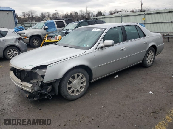 2010 Cadillac DTS 1SA z VIN 1G6KA5EY0AU125918, wystawiony jako Copart lot #45471305 z przebiegiem 56 685 mil mil oraz Szkoda całkowita • Salvage title. Historia ofert i sprzedaży dostępna na DreamBid. Obrazek 1.