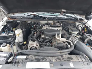 1997 GMC Sonoma SLS with VIN 1GTCS14X9V8506598, listed as a IAAI auction lot 41540477 with 205,481 mi miles. Bid and sale history available at carsss.com. Image 10.