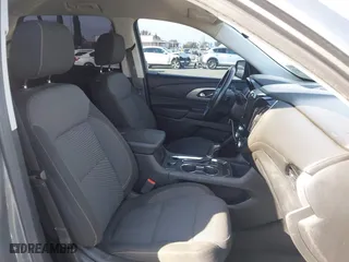 2018 Chevrolet Traverse LT Cloth with VIN 1GNERGKWXJJ214423, listed as a IAAI auction lot 41687852 with 96,127 mi miles. Bid and sale history available at carsss.com. Image 5.