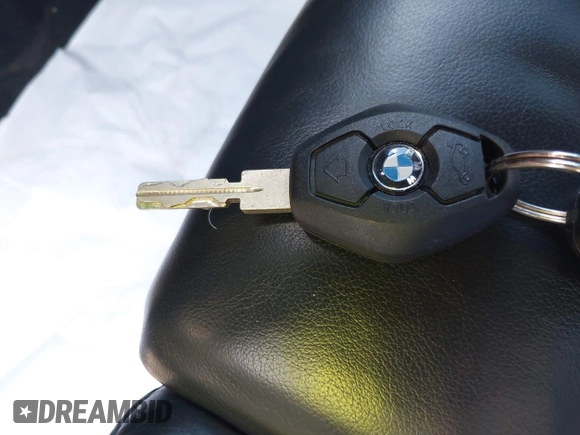 2002 BMW M5 z VIN WBSDE93452BZ99916, wystawiony jako IAAI lot #42346645 z przebiegiem 90 876 mil mil oraz . Historia ofert i sprzedaży dostępna na DreamBid. Obrazek 11.