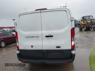 2017 Ford Transit z VIN 1FTYR1ZM2HKA27107, wystawiony jako IAAI lot #41047863 z przebiegiem 87 219 mil mil oraz . Historia ofert i sprzedaży dostępna na DreamBid. Obrazek 16.