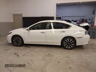 2018 Nissan Altima SR z VIN 1N4AL3AP1JC181544, wystawiony jako IAAI lot #40940704 z przebiegiem 68 731 mil mil oraz . Historia ofert i sprzedaży dostępna na DreamBid. Obrazek 15.